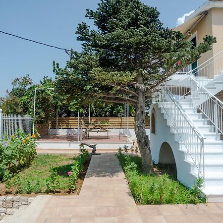 Apollo Retreat Apartment Аргостолион Екстериор снимка