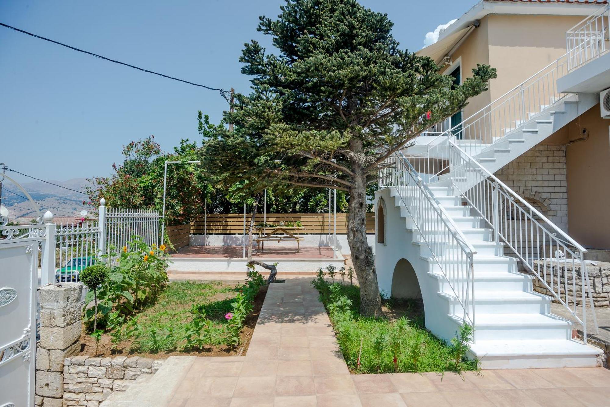 Apollo Retreat Apartment Аргостолион Екстериор снимка