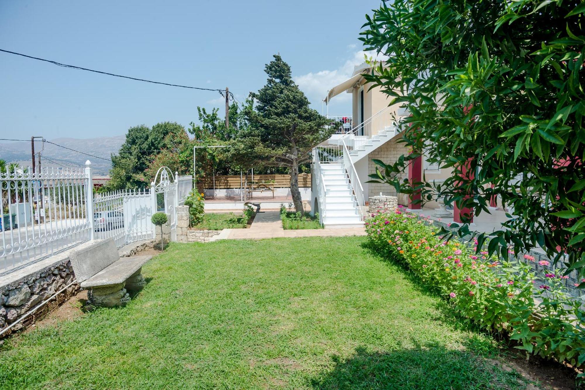 Apollo Retreat Apartment Аргостолион Екстериор снимка