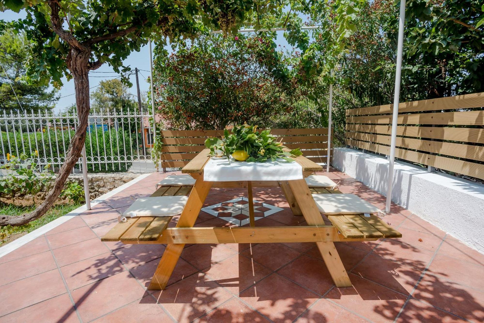 Apollo Retreat Apartment Аргостолион Екстериор снимка
